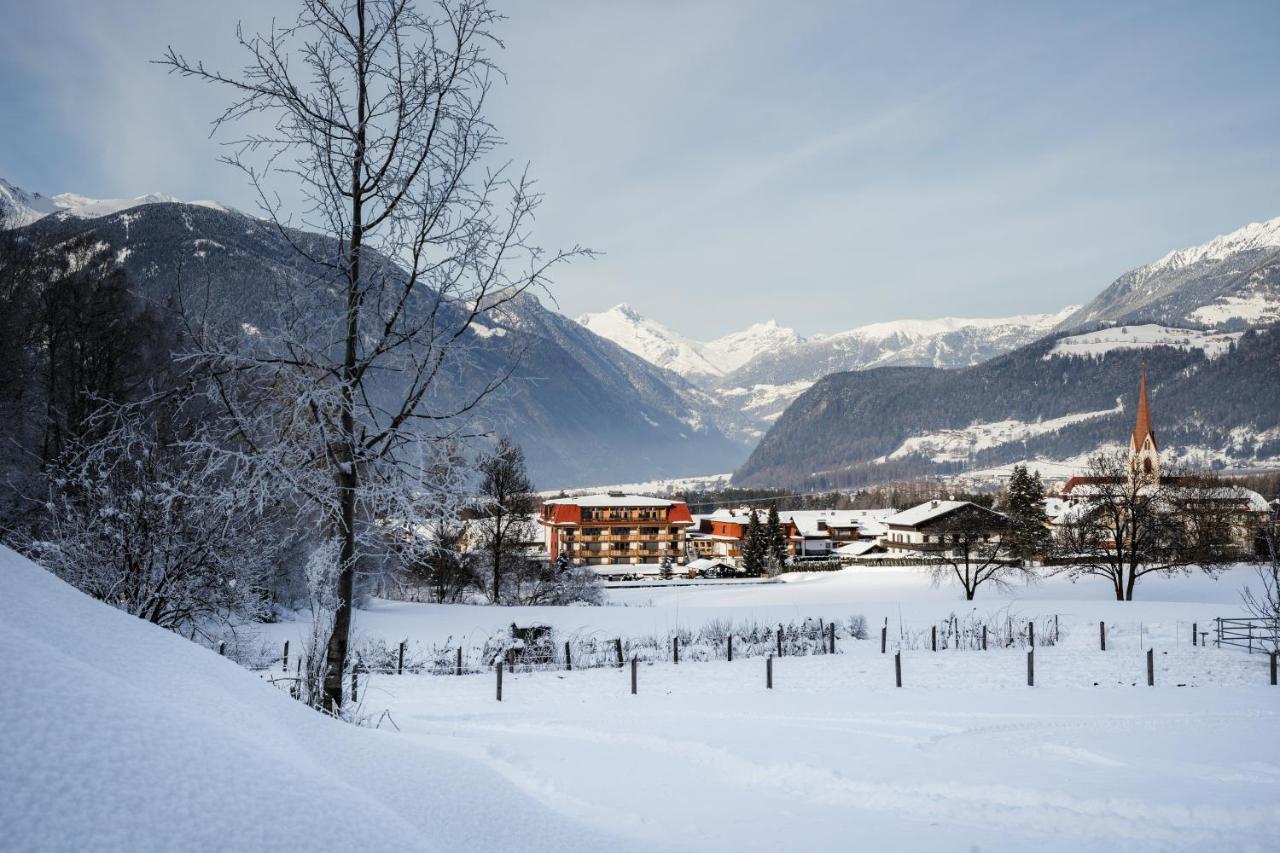 Hotel Reischach Brunico Bagian luar foto