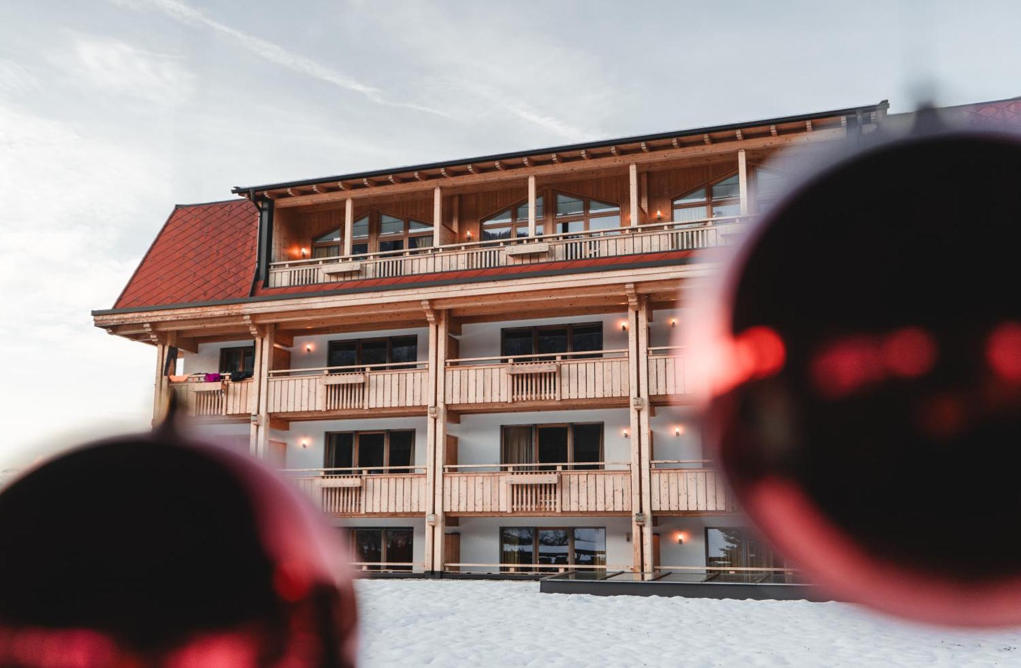 Hotel Reischach Brunico Bagian luar foto