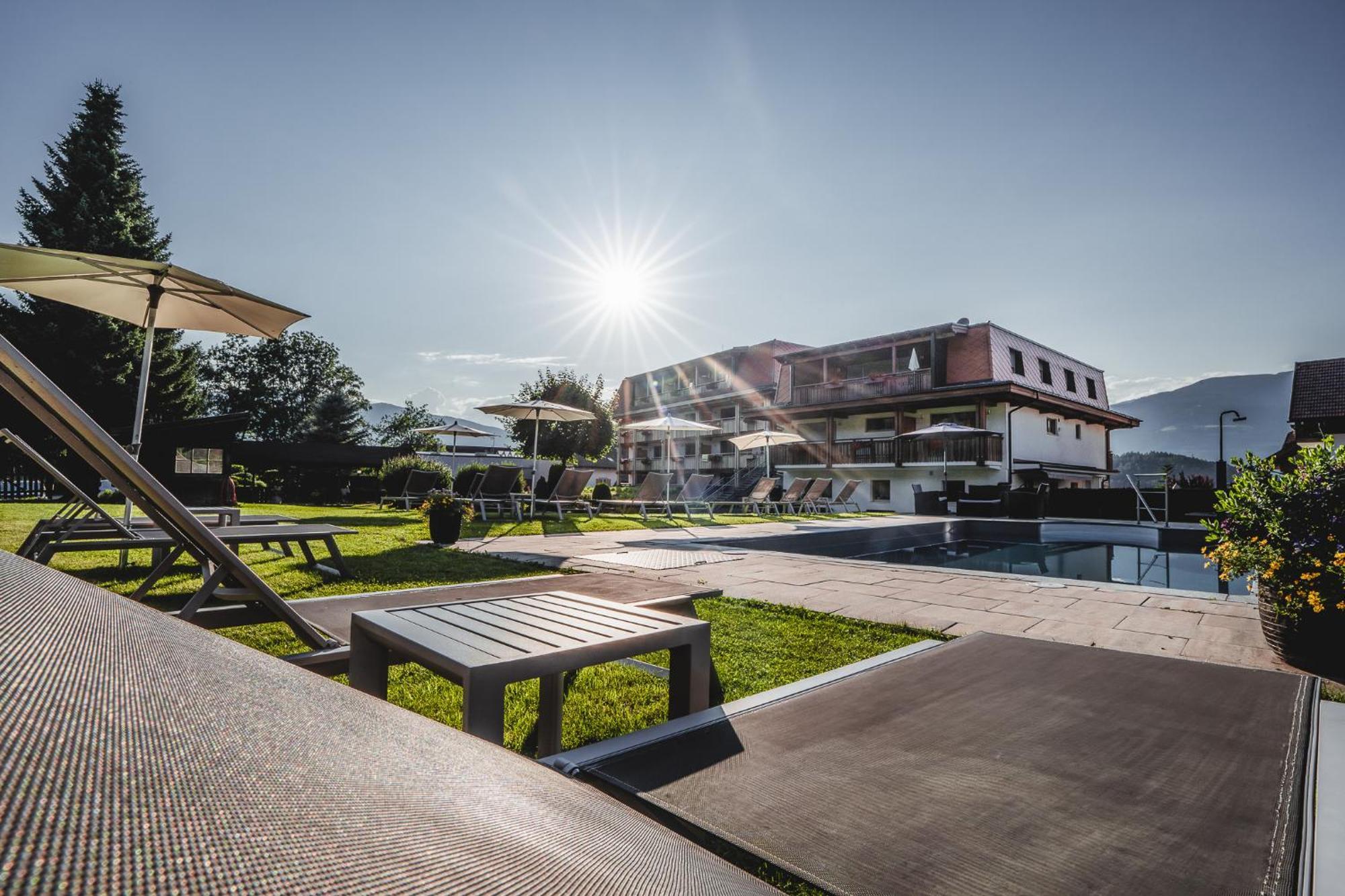 Hotel Reischach Brunico Bagian luar foto