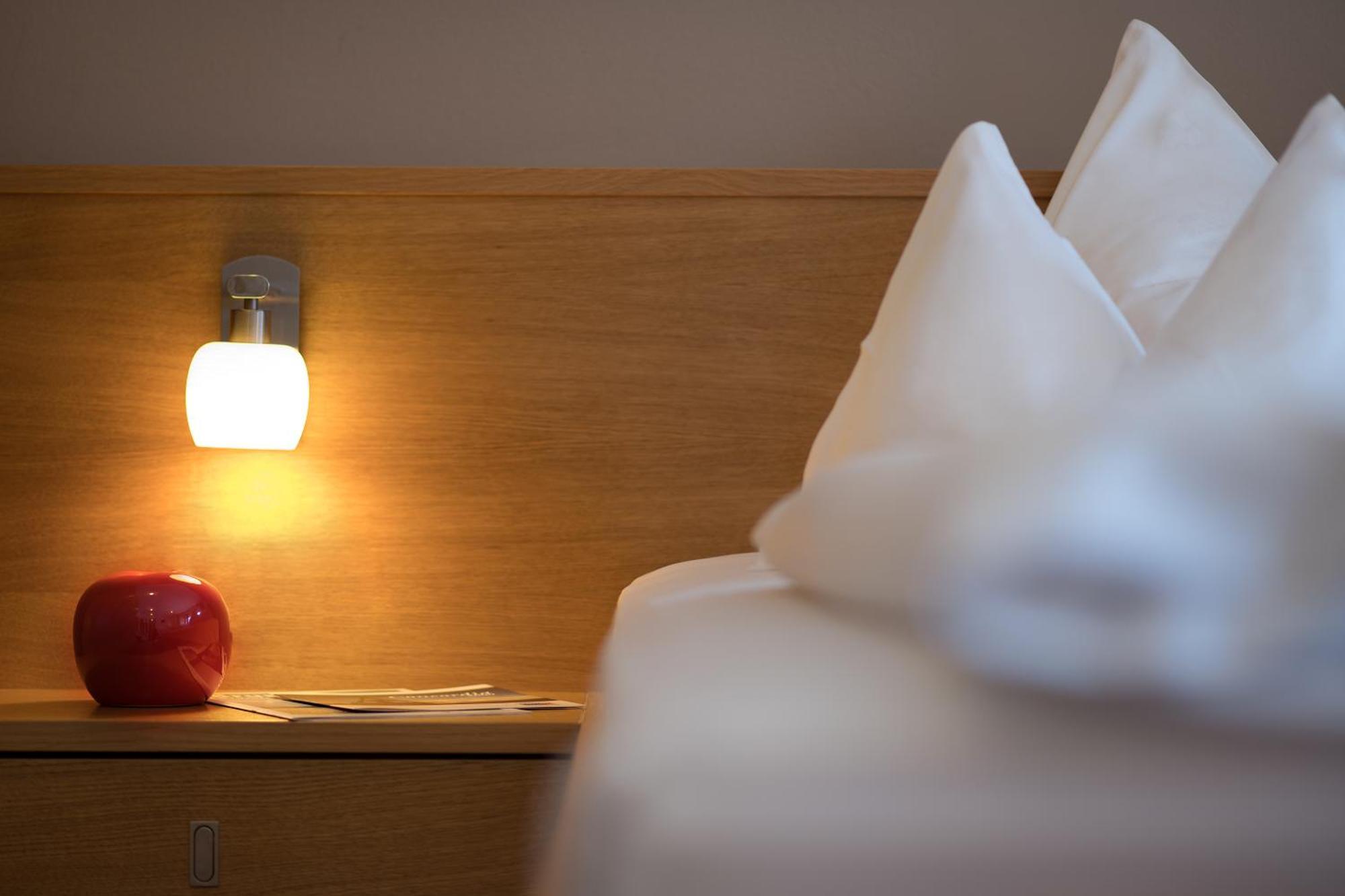 Hotel Reischach Brunico Bagian luar foto