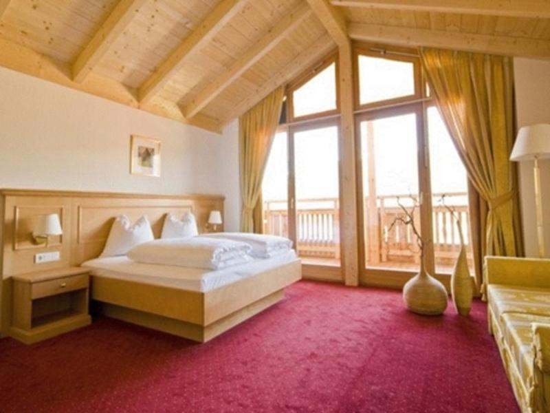 Hotel Reischach Brunico Bagian luar foto