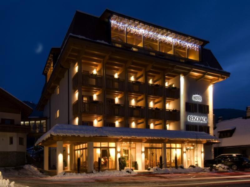 Hotel Reischach Brunico Bagian luar foto