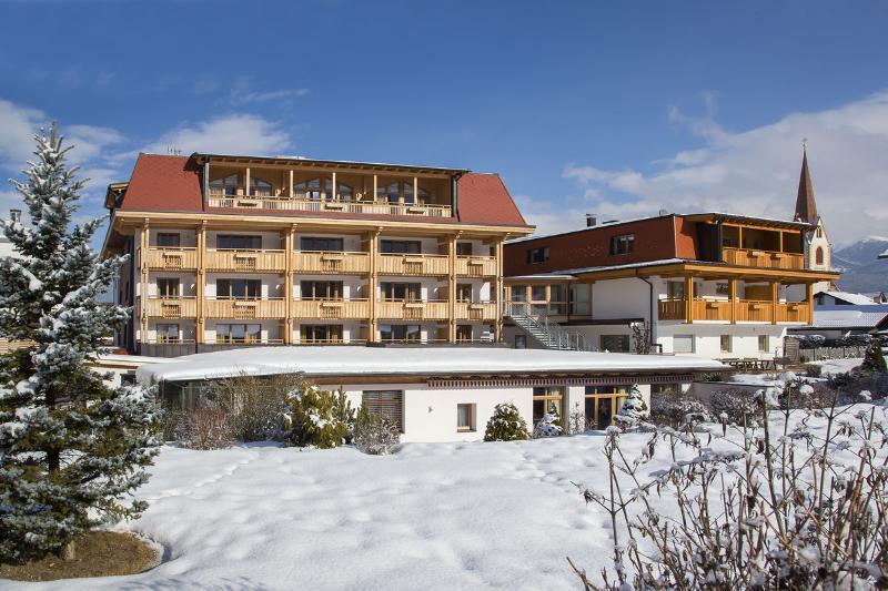 Hotel Reischach Brunico Bagian luar foto