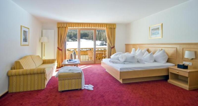 Hotel Reischach Brunico Bagian luar foto