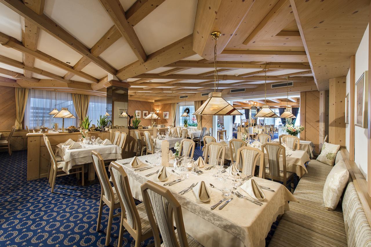 Hotel Reischach Brunico Bagian luar foto