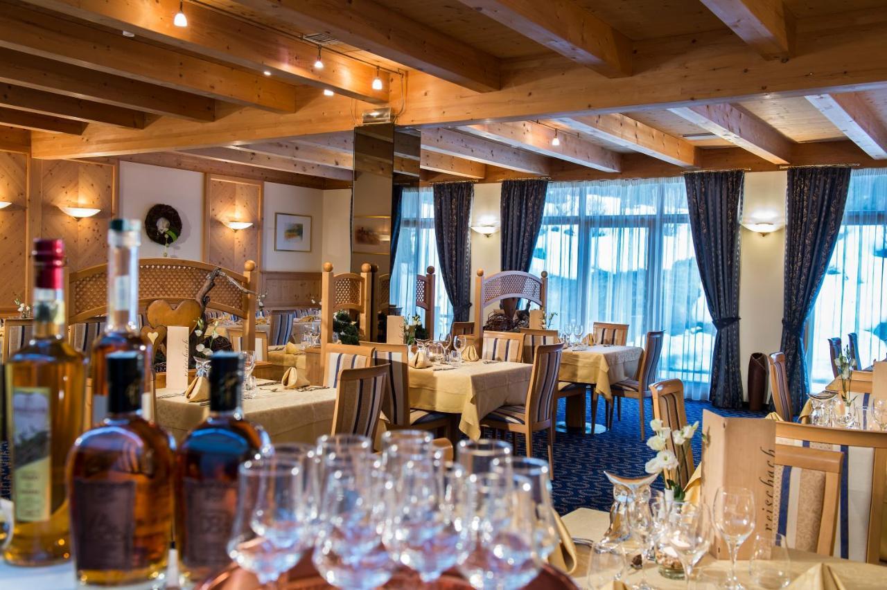 Hotel Reischach Brunico Bagian luar foto