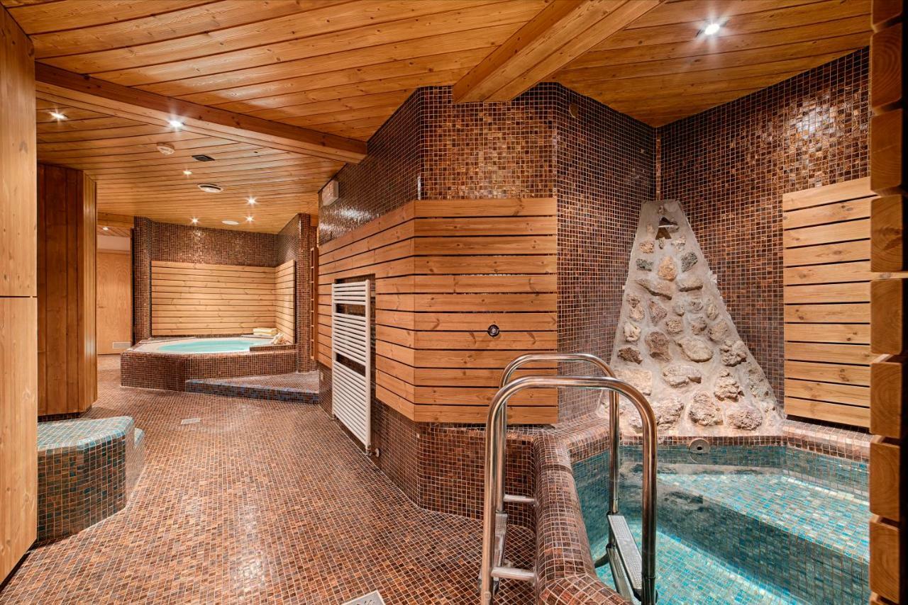 Hotel Reischach Brunico Bagian luar foto